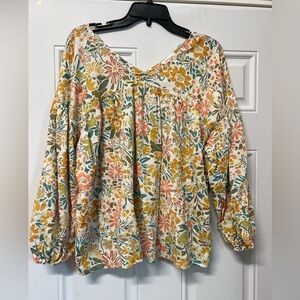 First Love lightweight Babydoll long sleeve v neck floral top size medium